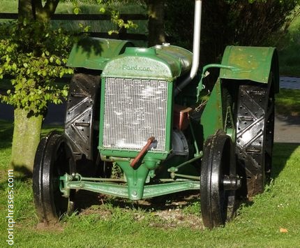 green-fordson-tractor.jpg